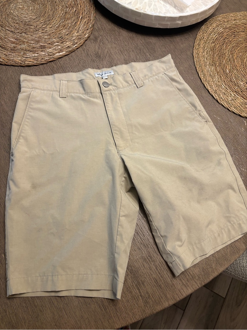 Peter Millar Gray Flat-Front Performance Shorts size 30 embroidered panther back